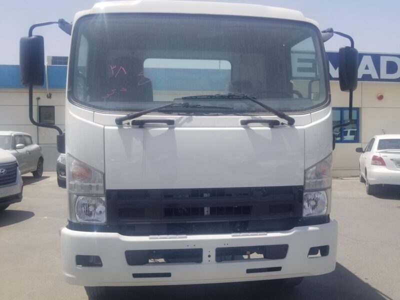 2023 Isuzu FSR Chassis 8.2L Diesel Non-Turbo Engine White Grey Truck