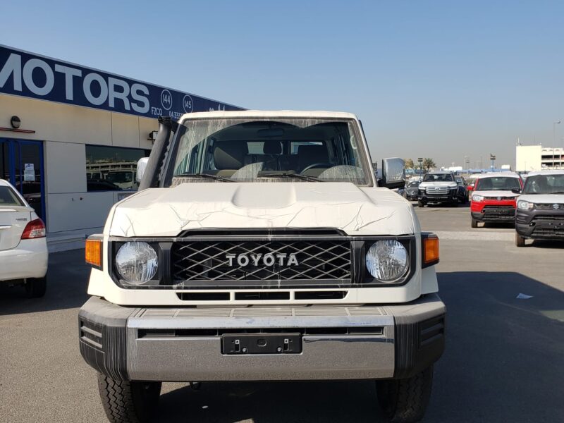 2024 Toyota Land Cruiser LC-76 4.5 Litres Diesel V8 Engine White Beige SUV Manual