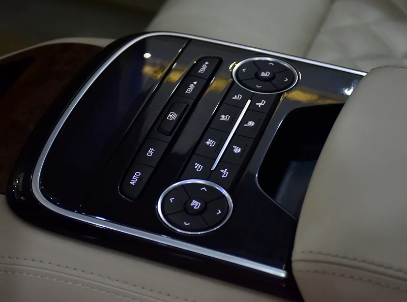 2019 GAC GA8 GL 4 Cylinder Petrol Engine Black Beige Sedan GCC Specs