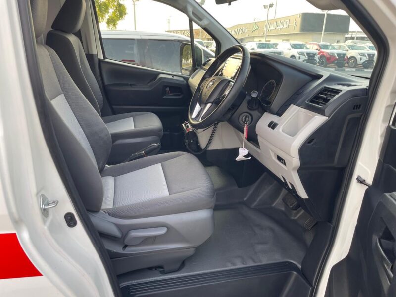 2019 Toyota Hiace Commuter 2.8L 4 Cylinder Turbo Diesel Automatic White Ambulance