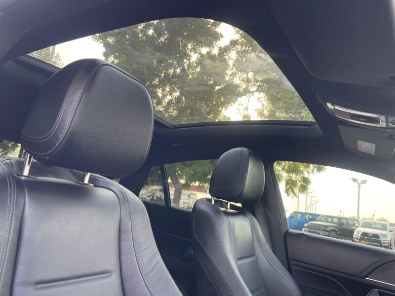 2021 Mercedes-Benz GLE 450 4Matic Coupe 3.0 L Inline-6 Engine White Black Luxury SUV