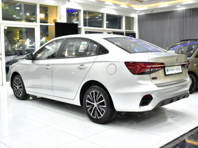 2026 MG MG5 Comfort 4 Cylinder petrol Engine Silver Black Sedan GCC Specs