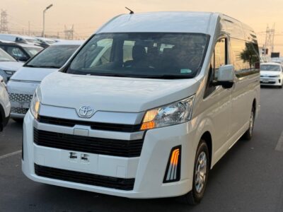 2019 Toyota Hiace Commuter 2.8L 1GD-FTV inline-4 turbo-diesel Engine White Grey Van