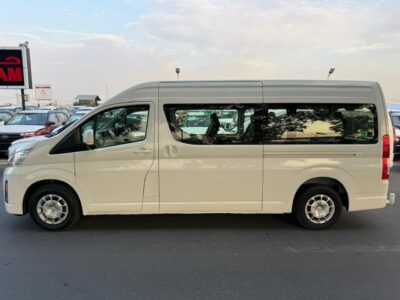 2019 Toyota Hiace Commuter 2.8L 1GD-FTV inline-4 turbo-diesel Engine White Grey Van