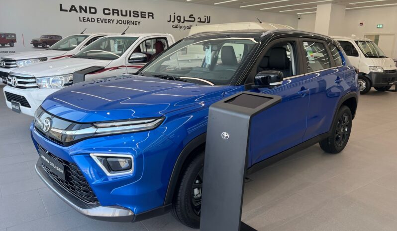 2024 Toyota Urban Cruiser 1.5-litre 4-cylinder Petrol Engine Blue Brown Compact SUV