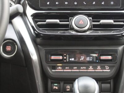 2024 Toyota Urban Cruiser 1.5-litre 4-cylinder Petrol Engine White Brown Compact SUV