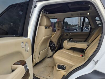 2015 Land Rover Range Rover Vogue Supercharged 5.0 Litres V8 Engine White Beige SUV