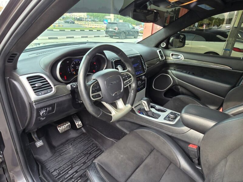 2019 Jeep Grand Cherokee SRT 6.4 Liters V8 Petrol Engine Grey Black SUV Full Specifications