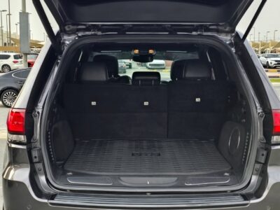 2019 Jeep Grand Cherokee SRT 6.4 Liters V8 Petrol Engine Grey Black SUV Full Specifications