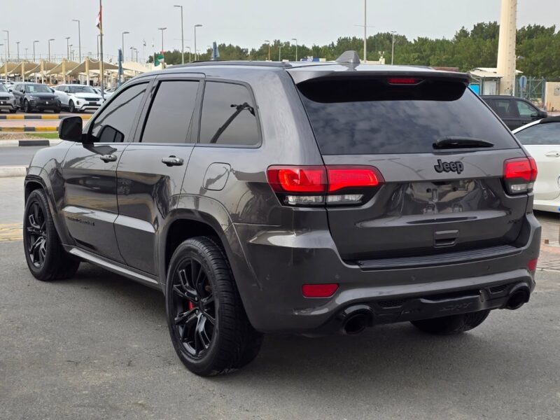 2019 Jeep Grand Cherokee SRT 6.4 Liters V8 Petrol Engine Grey Black SUV Full Specifications