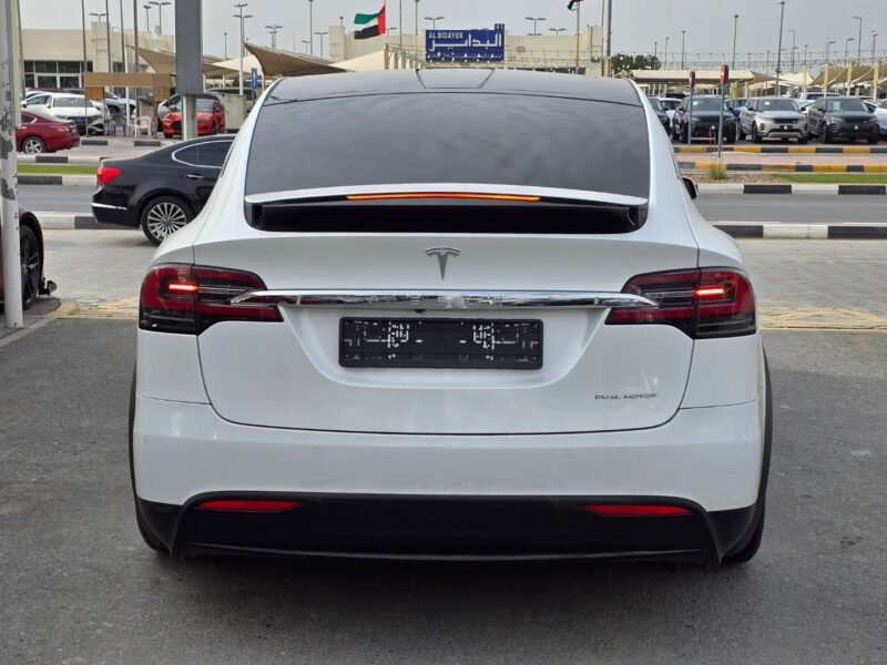 2020 Tesla Model X Luxury SUV with Falcon Wing Doors Electric Vehicle White Beige