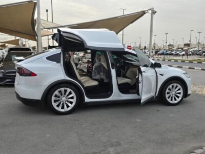 2020 Tesla Model X Luxury SUV with Falcon Wing Doors Electric Vehicle White Beige