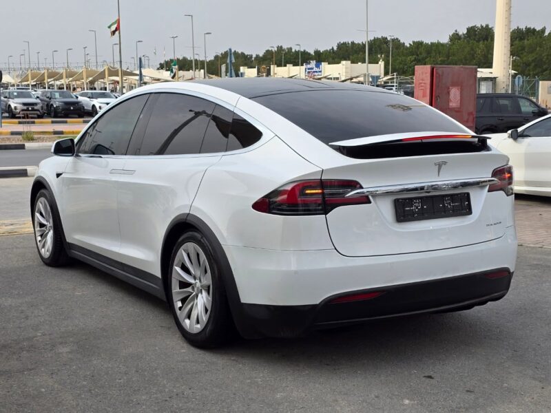 2020 Tesla Model X Luxury SUV with Falcon Wing Doors Electric Vehicle White Beige