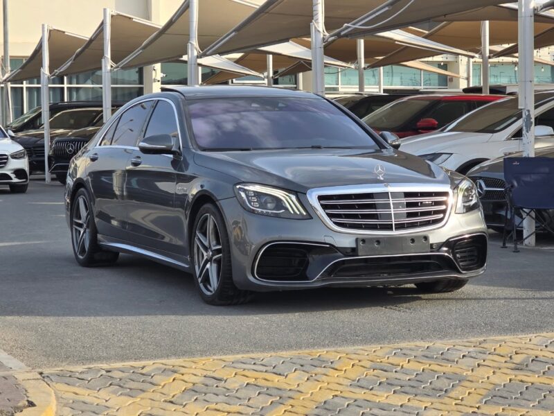 2018 Mercedes-Benz AMG S 63 4.0-liter twin-turbocharged V8 Engine Grey Black Sedan