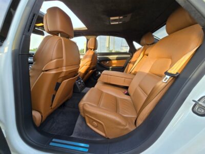 2009 Audi S8 5.2-liter V10 Petrol Engine White Brown Luxury Sports Sedan GCC Specs