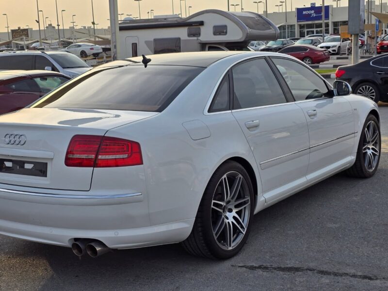2009 Audi S8 5.2-liter V10 Petrol Engine White Brown Luxury Sports Sedan GCC Specs