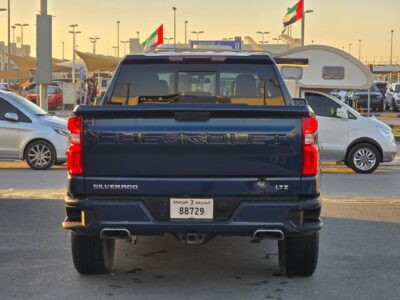 2021 Chevrolet Silverado 1500 Z71 5.3 Litres EcoTec3 V8 Petrol Engine Blue Beige Pick UP