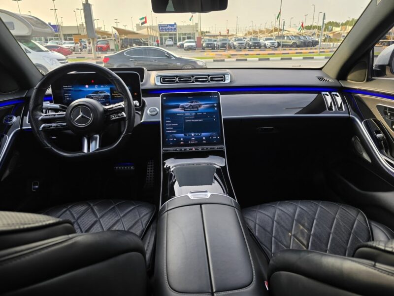 2021 Mercedes-Benz S500 4MATIC 3.0-liter Turbocharged inline-6 Engine White Black Sedan