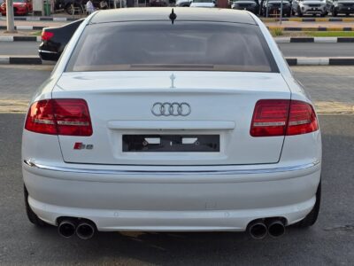 2009 Audi S8 5.2-liter V10 Petrol Engine White Brown Luxury Sports Sedan GCC Specs