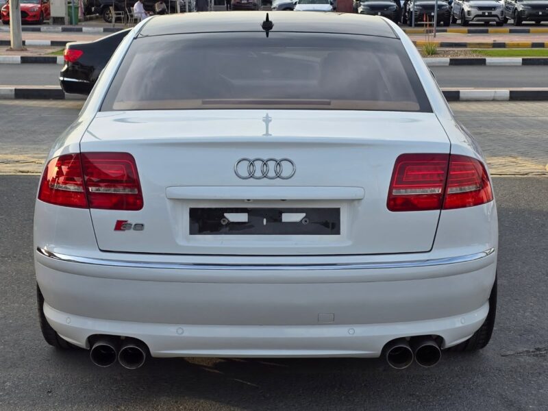 2009 Audi S8 5.2-liter V10 Petrol Engine White Brown Luxury Sports Sedan GCC Specs