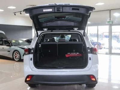 2022 Toyota Highlander GLE 2.5L 4 Cylinders Hybrid AWD White Grey SUV GCC Specs