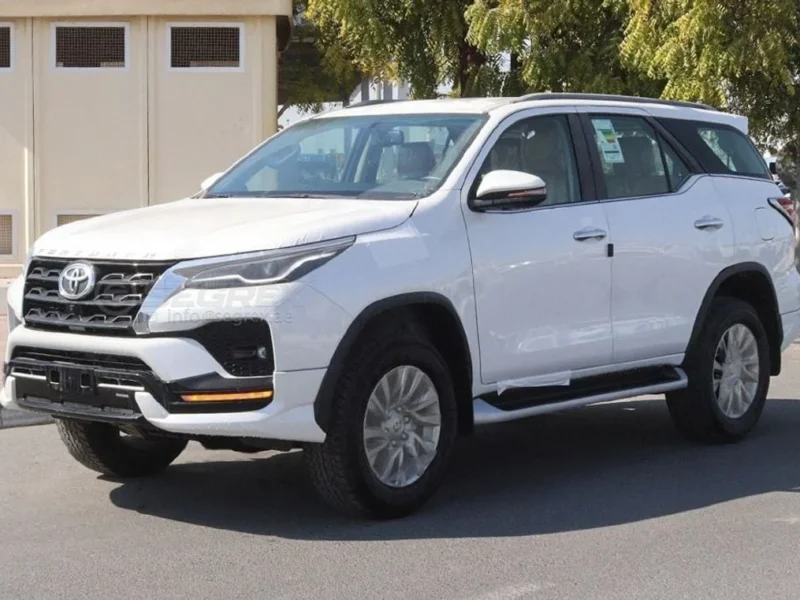 2025 Toyota Fortuner 4.0L 6 Cylinder Petrol Engine 4WD White Beige SUV GCC Specs