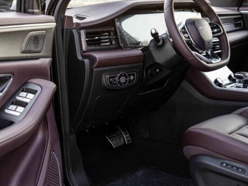 2024 Jetour X90 2.0-litre Turbocharged 4 Cylinders Petrol Engine Black Brown SUV FWD