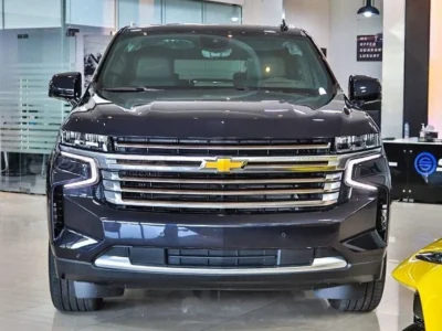 2023 Chevrolet Suburban High Country 6.2L 8 Cylinders Petrol AWD Grey Black SUV