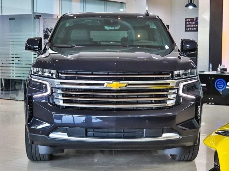 2023 Chevrolet Suburban High Country 6.2L 8 Cylinders Petrol AWD Grey Black SUV