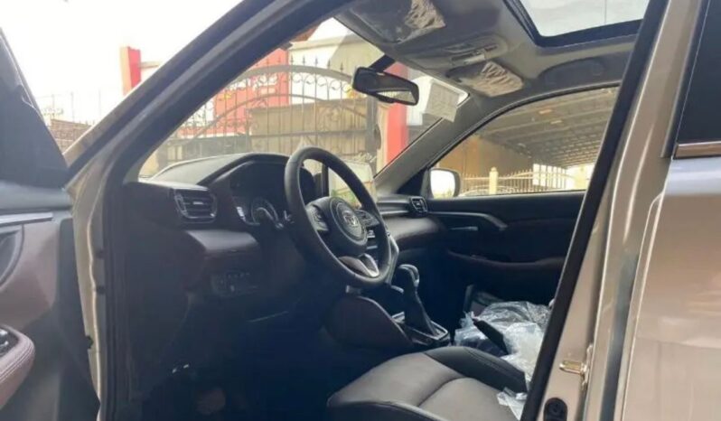 2024 Toyota Urban Cruiser 1.5-litre 4-cylinder Petrol Engine Silver Brown Compact SUV