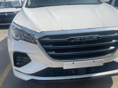 2024 Jetour X70 1.5L Turbocharged 4-cylinder Petrol Engine White Tan Midsize SUV