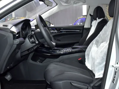 2026 MG MG5 Comfort 4 Cylinder petrol Engine Silver Black Sedan GCC Specs