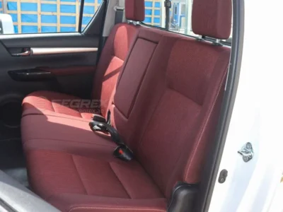 2026 Toyota Hilux DC 2.7L 4 Cylinders Petrol Engine 4WD MT White Maroon Pick Up Truck