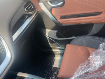 2024 Jetour X70 1.5L Turbocharged 4-cylinder Petrol Engine White Tan Midsize SUV