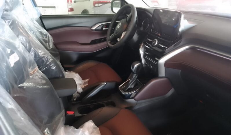 2024 Toyota Urban Cruiser 1.5-litre 4-cylinder Petrol Engine Blue Brown Compact SUV