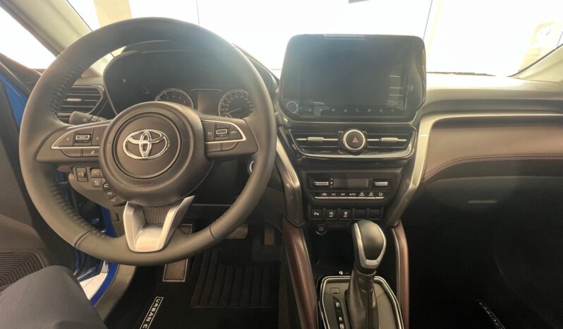 2024 Toyota Urban Cruiser 1.5-litre 4-cylinder Petrol Engine Blue Brown Compact SUV