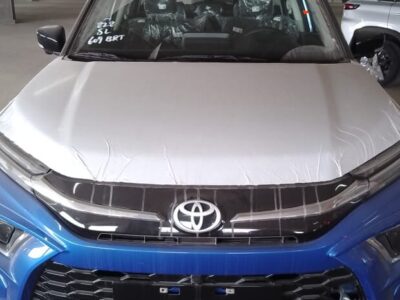 2024 Toyota Urban Cruiser 1.5-litre 4-cylinder Petrol Engine Blue Brown Compact SUV