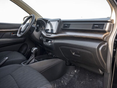 2024 Toyota Rumion 1.5-liter 4-cylinder Petrol Engine Black MPV FWD