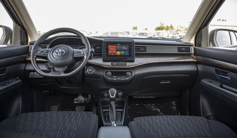 2024 Toyota Rumion 1.5-liter 4-cylinder Petrol Engine Silver Black MPV FWD