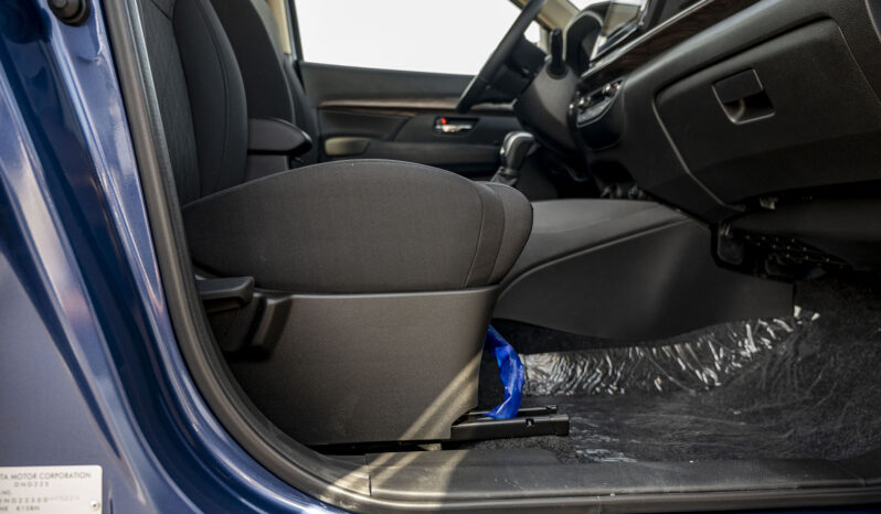 2024 Toyota Rumion 1.5-liter 4-cylinder Petrol Engine Blue Black MPV FWD