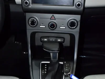 2024 Hyundai Creta S 4 Cylinder Petrol Engine White Black Crossover GCC Specs