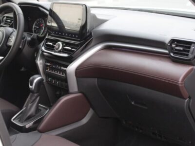 2024 Toyota Urban Cruiser 1.5-litre 4-cylinder Petrol Engine White Brown Compact SUV