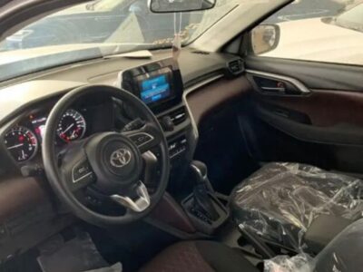 2024 Toyota Urban Cruiser 1.5-litre 4-cylinder Petrol Engine Black Brown Compact SUV