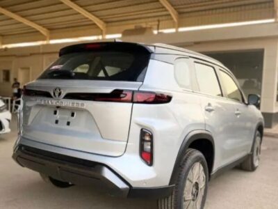 2024 Toyota Urban Cruiser 1.5-litre 4-cylinder Petrol Engine Silver Brown Compact SUV