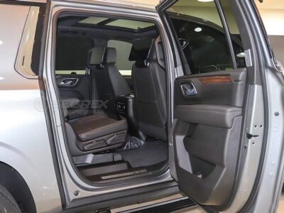 2023 Chevrolet Suburban High Country 6.2L 8 Cylinders Petrol AWD Silver Black SUV