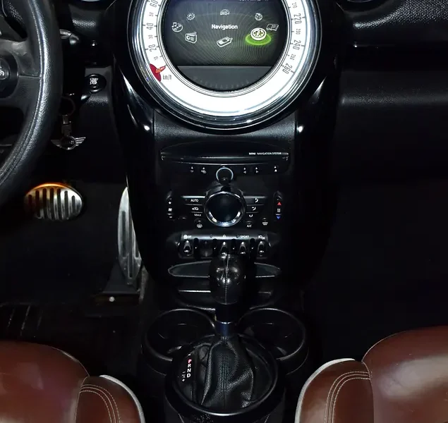 2013 MINI Paceman Cooper S 4 Cylinder Petrol Engine White Brown Hatchback GCC