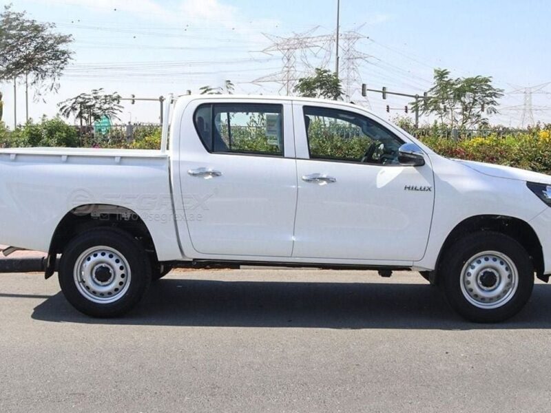 2026 Toyota Hilux DC 2.4L 4 Cylinders Diesel Engine 4WD M/T White Maroon Pick Up Truck