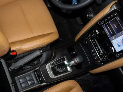 2025 Toyota Fortuner 4.0L 6 Cylinder Petrol Engine 4WD Black Beige SUV GCC Specs