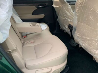 2024 Toyota Highlander Hybrid 2.5-liter 4 Cylinder Engine Green Beige SUV AWD