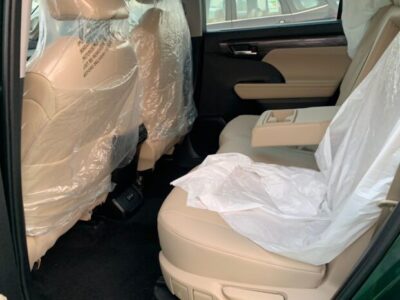 2024 Toyota Highlander Hybrid 2.5-liter 4 Cylinder Engine Green Beige SUV AWD